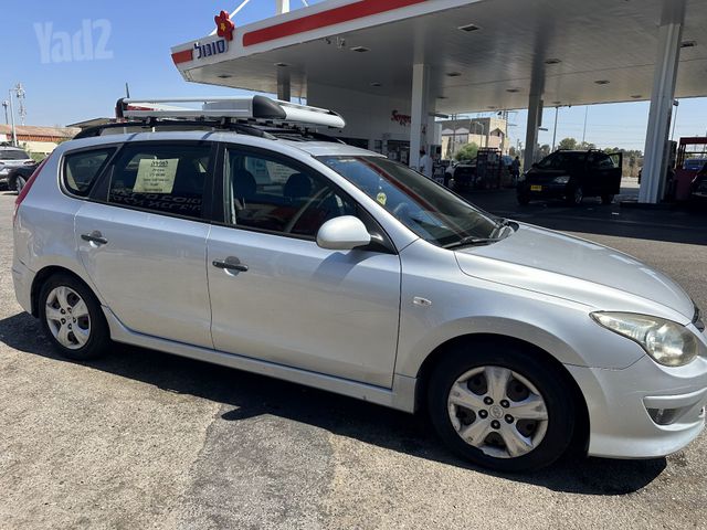 יונדאי i30