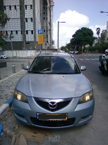 מודעת רכב מאזדה 3