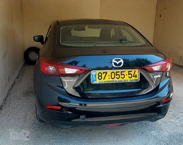 מודעת רכב מאזדה 3