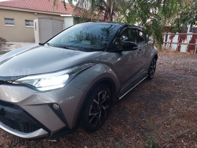 מודעת רכב טויוטה C-HR