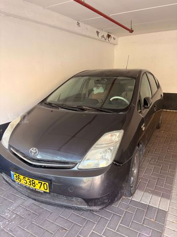 טויוטה פריוס
