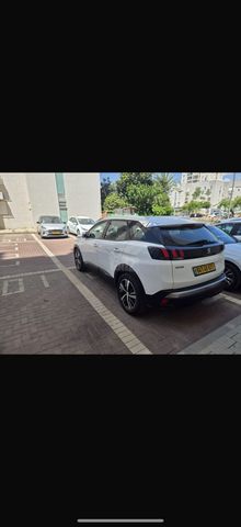 פיג'ו 3008
