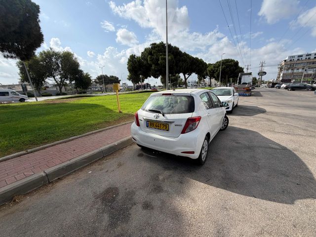 טויוטה יאריס