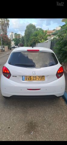 פיג'ו 208