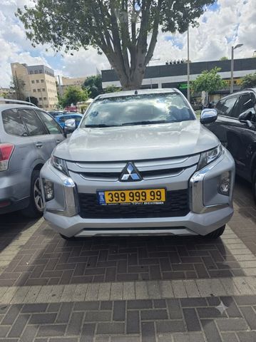מודעת רכב מיצובישי טרייטון / L200