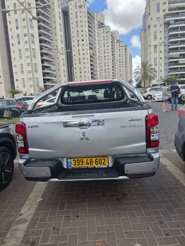 מיצובישי טרייטון / L200