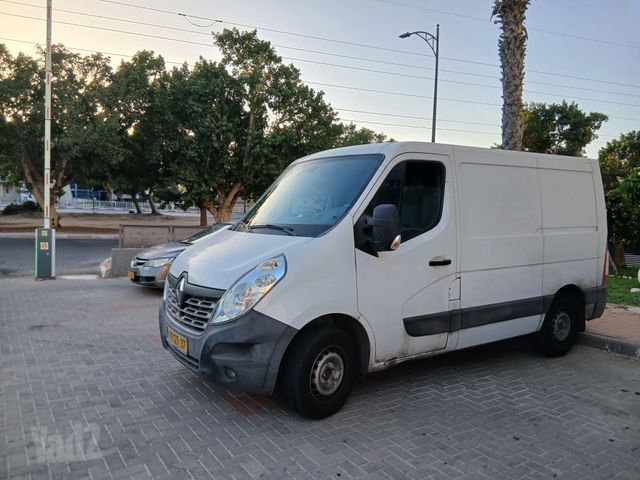 רנו מאסטר