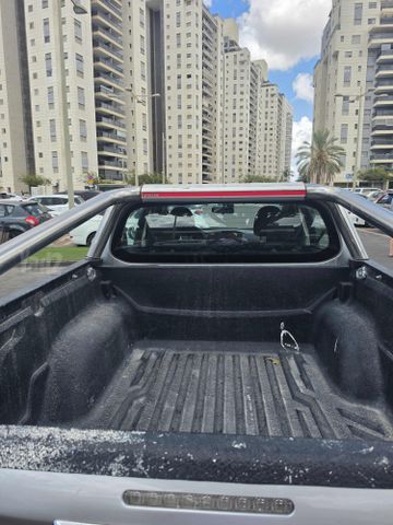 מיצובישי טרייטון / L200