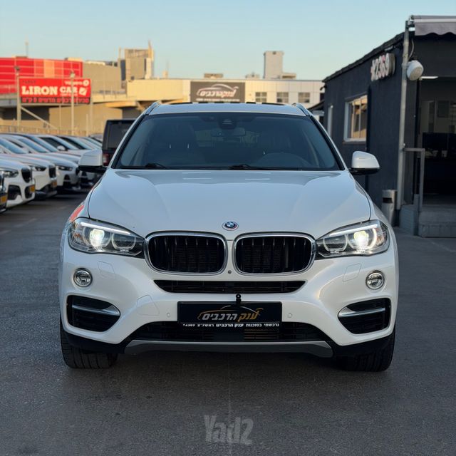 ב מ וו X6