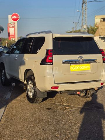 טויוטה לנד קרוזר