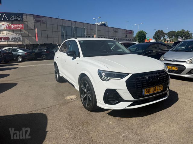 אאודי Q3
