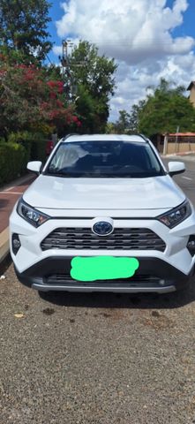 טויוטה RAV4