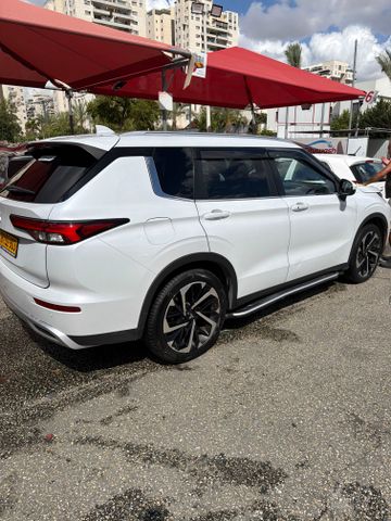 מיצובישי אאוטלנדר