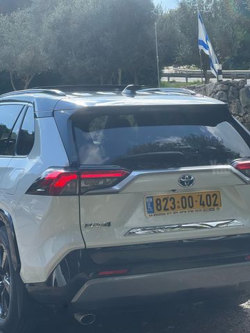 טויוטה RAV4