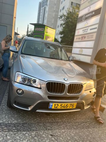 ב מ וו X3