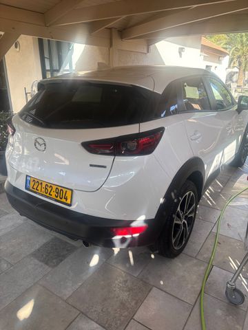 מודעת רכב מאזדה CX-3
