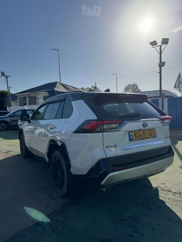 טויוטה RAV4