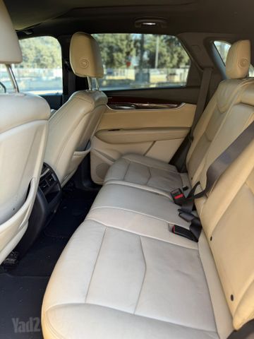 קאדילק XT5