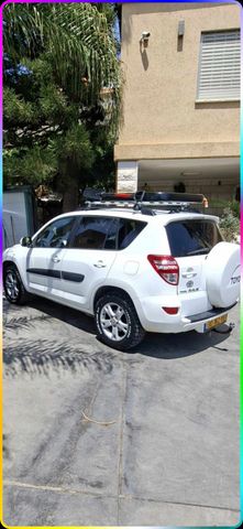 מודעת רכב טויוטה RAV4