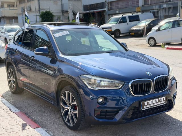 ב מ וו X1