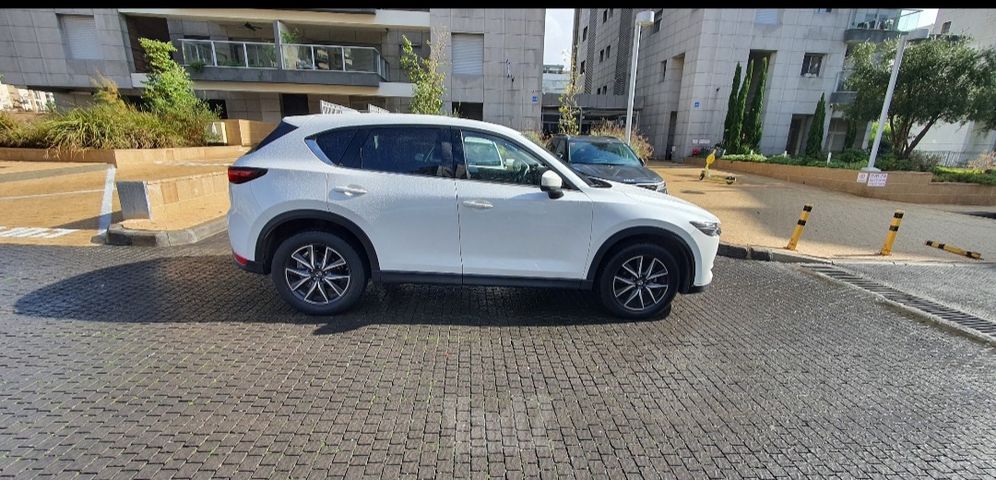 מודעת רכב מאזדה CX-5