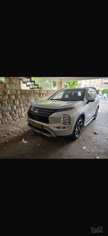 מיצובישי אאוטלנדר