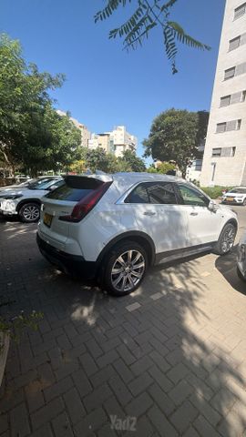 קאדילק XT4