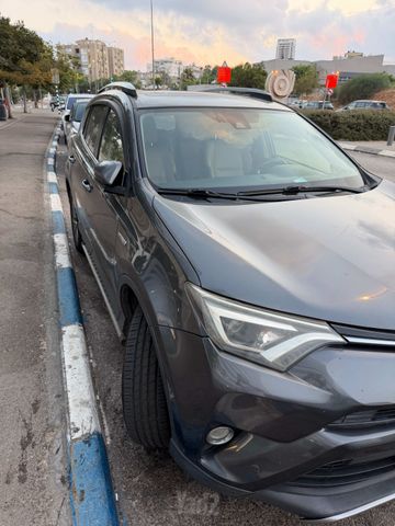 מודעת רכב טויוטה RAV4