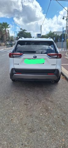 טויוטה RAV4