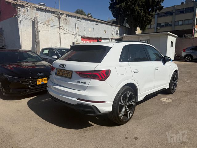 אאודי Q3