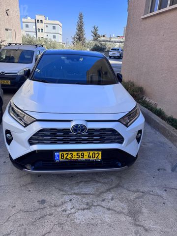 טויוטה RAV4