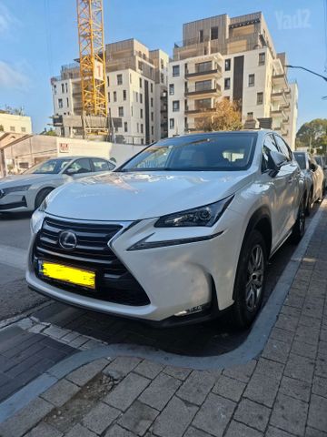 לקסוס NX