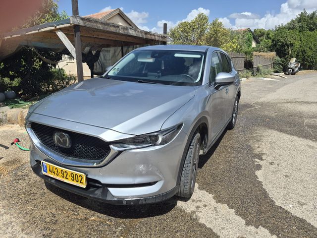 מודעת רכב מאזדה CX-5