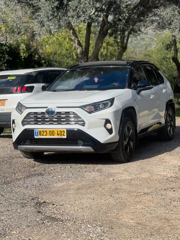 מודעת רכב טויוטה RAV4