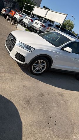 אאודי Q3