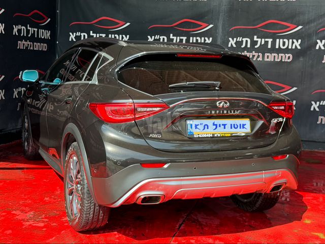 אינפיניטי QX30
