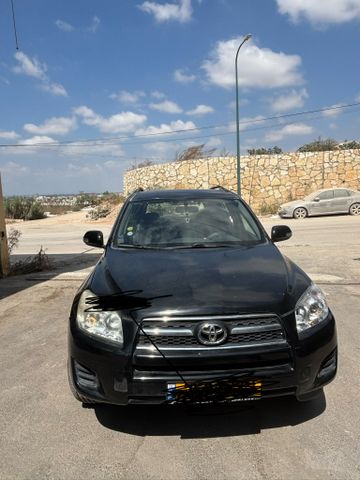 טויוטה RAV4