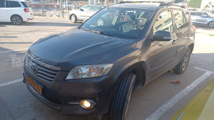 טויוטה RAV4