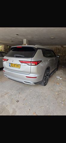 מיצובישי אאוטלנדר