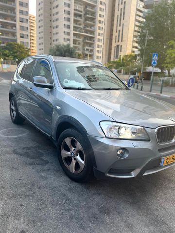 ב מ וו X3