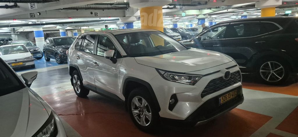 טויוטה RAV4