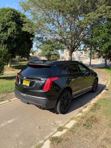 קאדילק XT5