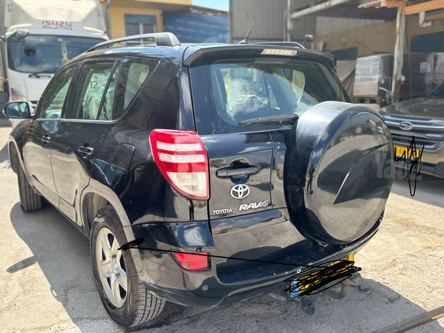 טויוטה RAV4