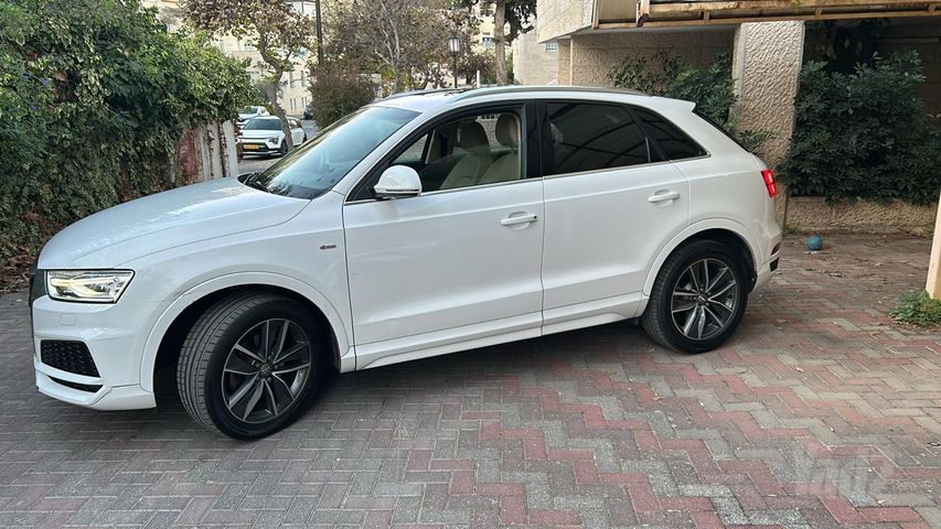 אאודי Q3