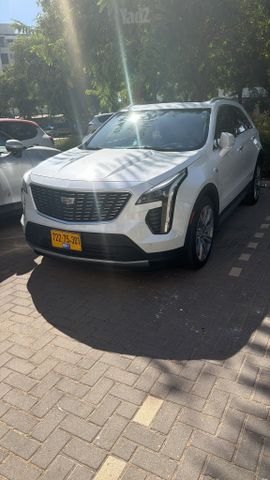 קאדילק XT4