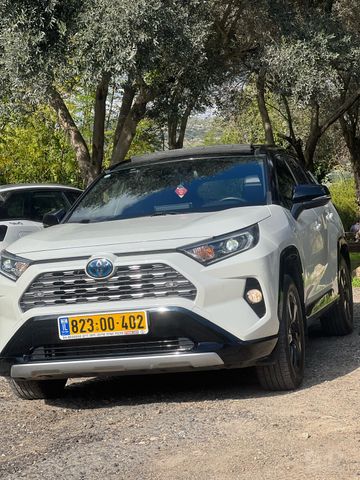 טויוטה RAV4