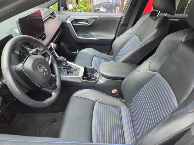 מודעת רכב טויוטה RAV4 2