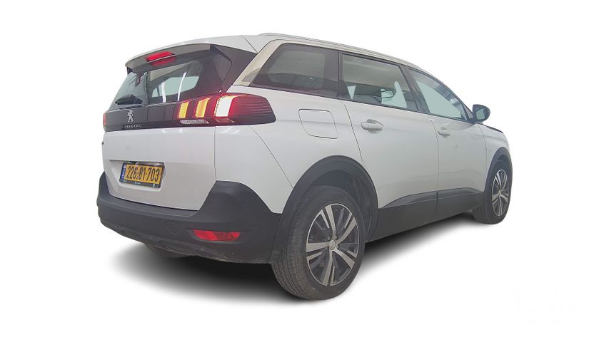 פיג'ו 5008