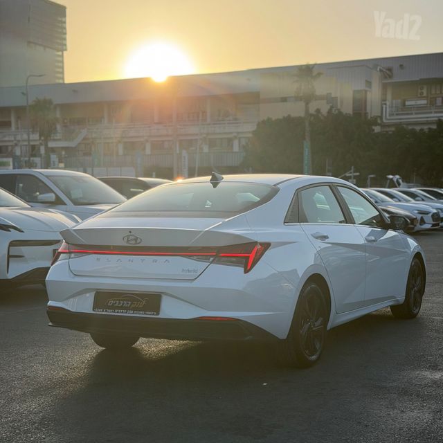 יונדאי אלנטרה