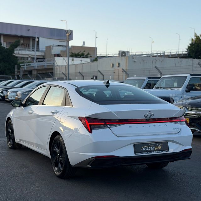 יונדאי אלנטרה